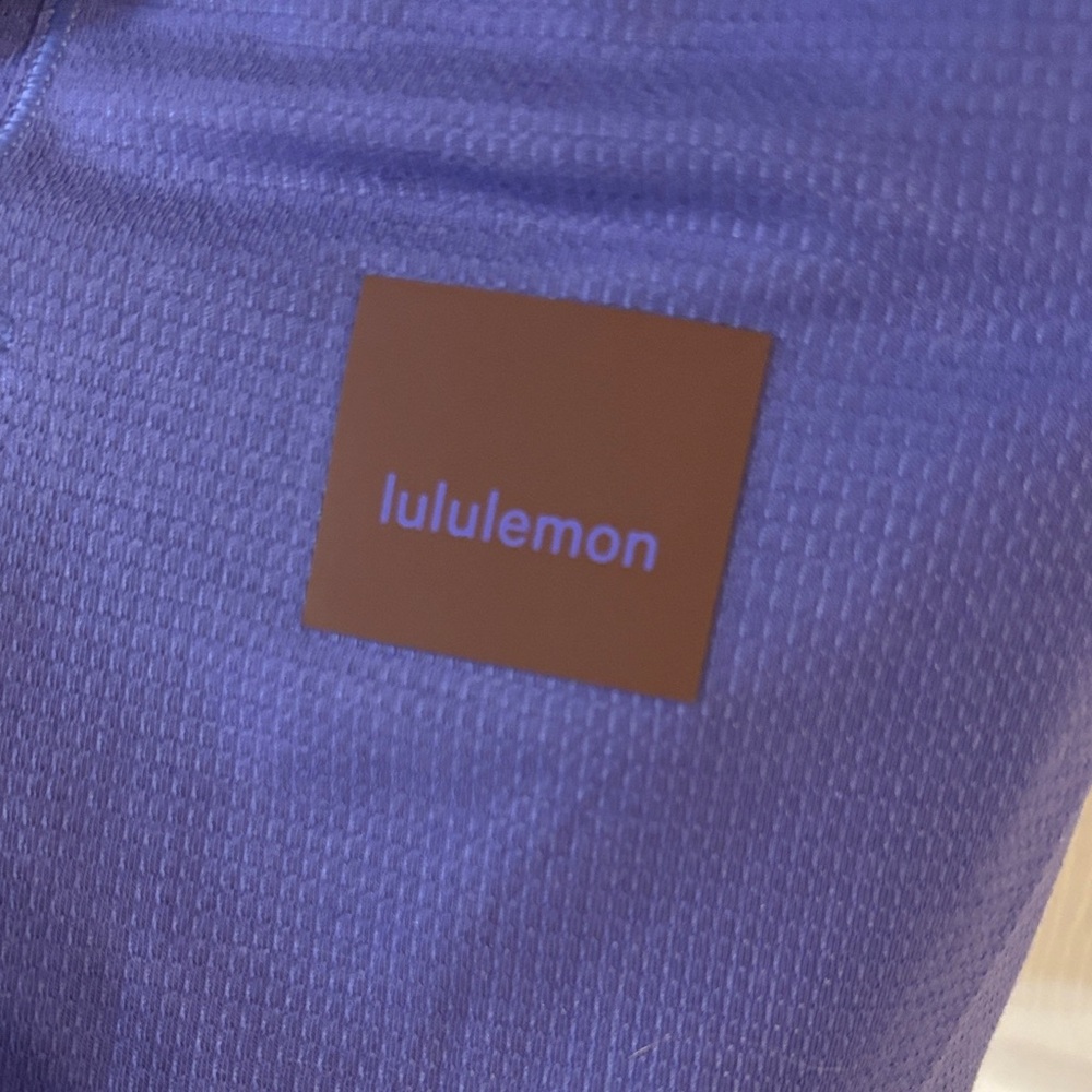 Lululemon Lightweight Cinched Hem Hiking T-Shirt Size 4 Charged Indigo - Picture 2 of 8
